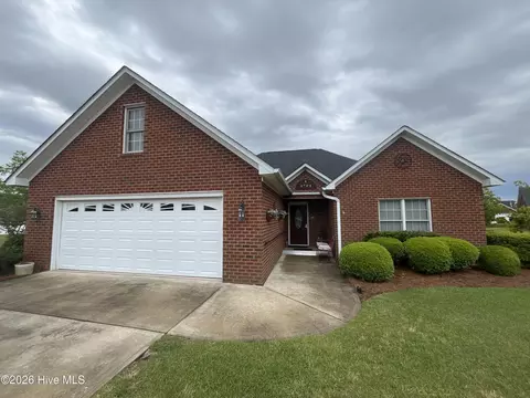 3704 New Castle Ct, Winterville, NC 28590