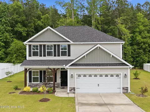 404 Holly Grove Dr, Winterville, NC 28590