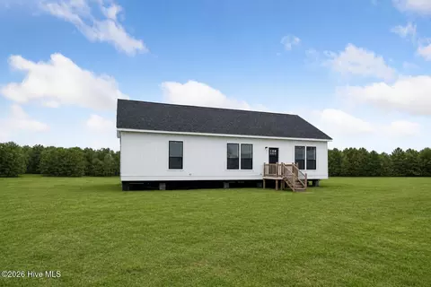 439 N Lee Ave, Beulaville, NC 28518
