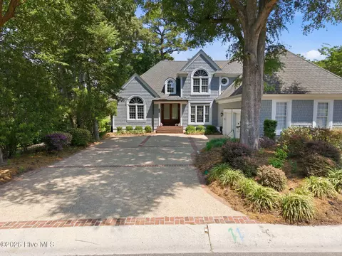 1702 Landfall Dr, Wilmington, NC 28405