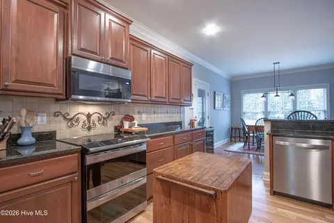 Kitchen - 90 Bridle Path Cir, Pinehurst, NC 28374 photo 2 of 2