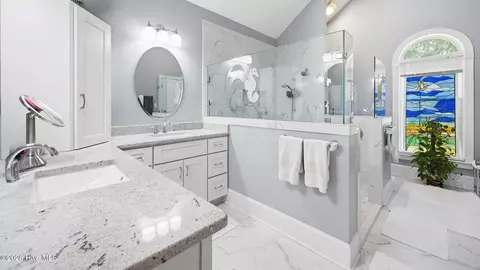 Bath - 306 Potomac Dr, Chocowinity, NC 27817 photo 3 of 4