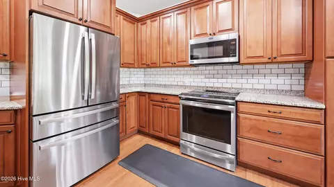 Kitchen - 306 Potomac Dr, Chocowinity, NC 27817 photo 3 of 3