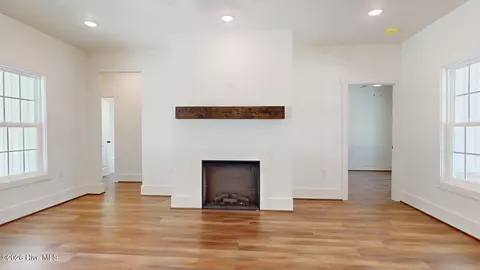 Living - 129 Laurel Oak Ln, Pinebluff, NC 28373 photo 3 of 3