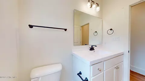 Bath - 129 Laurel Oak Ln, Pinebluff, NC 28373 photo 6 of 7