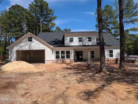 129 Laurel Oak Ln, Pinebluff, NC 28373