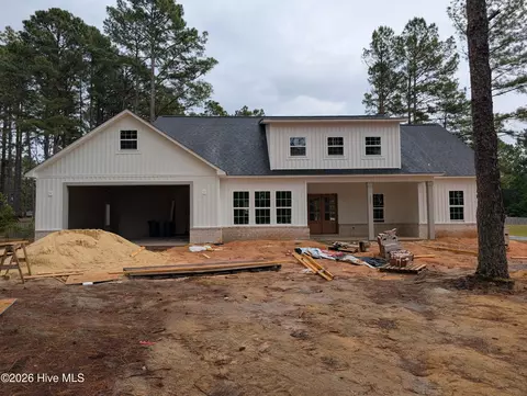 129 Laurel Oak Ln, Pinebluff, NC 28373