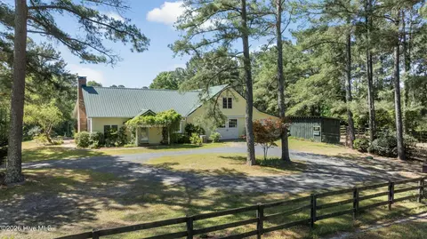 2265 Lakebay Rd, Vass, NC 28394