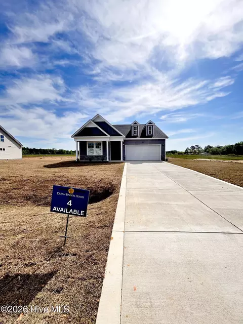 82 Maverick Ln, Dunn, NC 28334