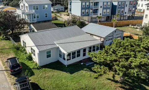 1203 Fort Fisher Blvd N, Carolina Beach, NC 28428