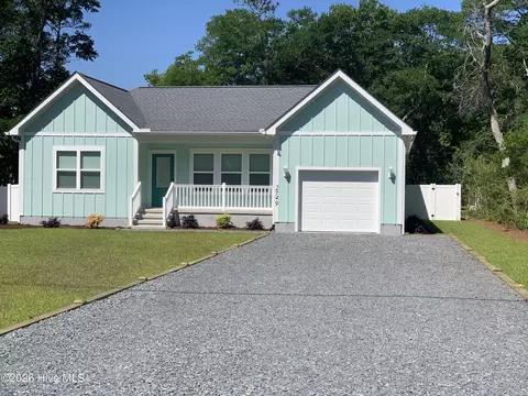 2749 Sea Aire Dr SW, Supply, NC 28462