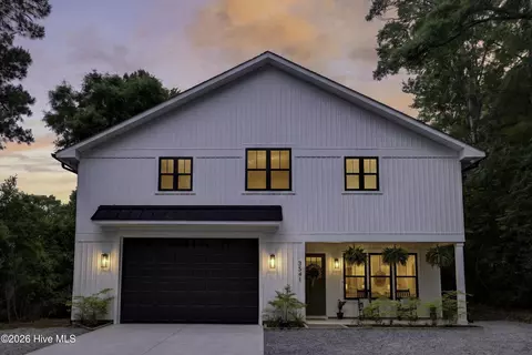 3541 Scotts Hill Loop Rd, Wilmington, NC 28411