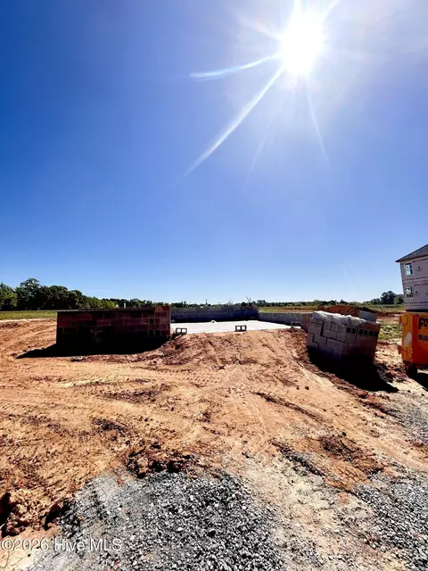 188 Maverick Ln, Dunn, NC 28334