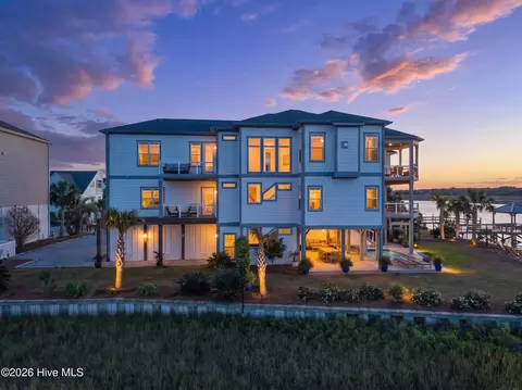 36 Duneside Dr, Ocean Isle Beach, NC 28469