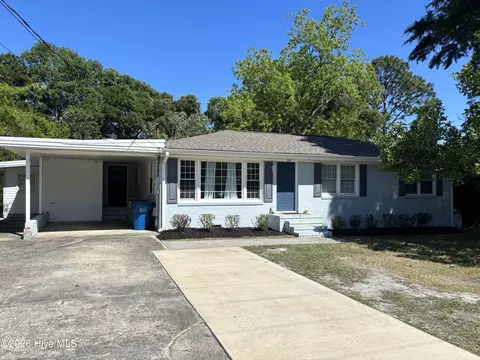 216 Wood Dale Dr, Wilmington, NC 28403