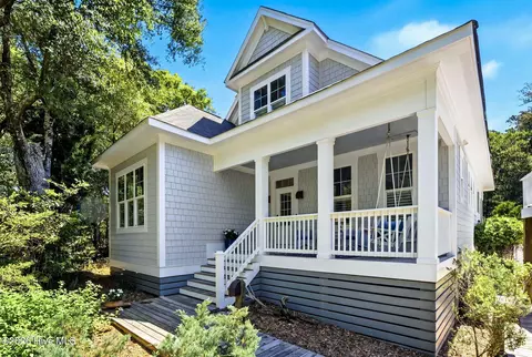 18 Three Flipper Trl, Bald Head Island, NC 28461