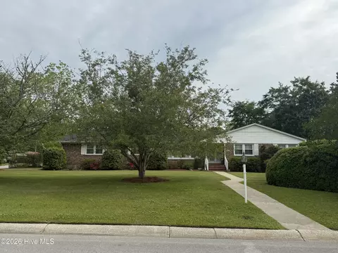 216 Deborah Pl, Jacksonville, NC 28540