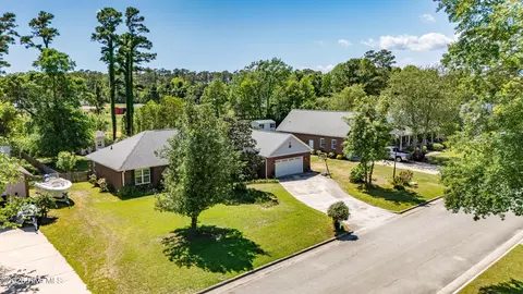 1609 Sanderling Dr, Morehead City, NC 28557