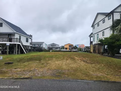 112 Tarpon Dr, Holden Beach, NC 28462
