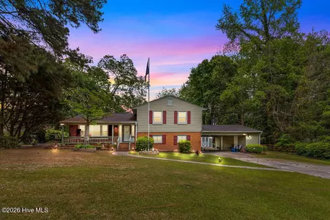109 Dogwood Dr, Murfreesboro, NC 27855