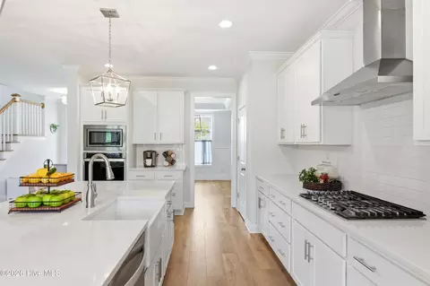 Kitchen - 99 W Abaco Way, Hampstead, NC 28443 photo 4 of 5