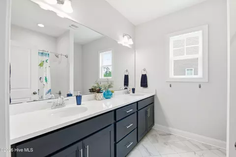 Bath - 99 W Abaco Way, Hampstead, NC 28443 photo 5 of 6