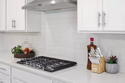 Kitchen - 99 W Abaco Way, Hampstead, NC 28443 photo 5 of 5