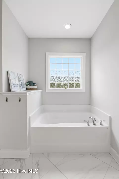 Bath - 99 W Abaco Way, Hampstead, NC 28443 photo 3 of 6