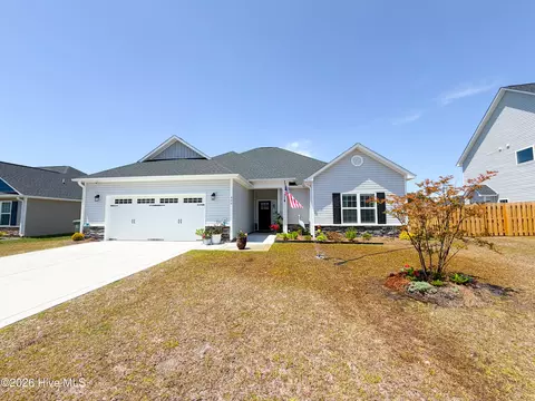 466 Pebble Shore Dr, Sneads Ferry, NC 28460