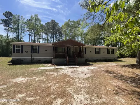 1220 Saint Johns Church Rd, Hampstead, NC 28443