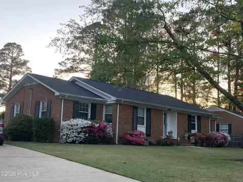 2106 Southview Dr, Greenville, NC 27858