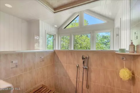 Bath - 18 Lochdon Ct, Pinehurst, NC 28374 photo 9 of 13