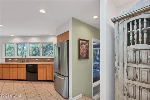 Entry Way - 18 Lochdon Ct, Pinehurst, NC 28374 photo 4 of 7