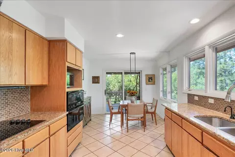 Kitchen - 18 Lochdon Ct, Pinehurst, NC 28374 photo 3 of 7