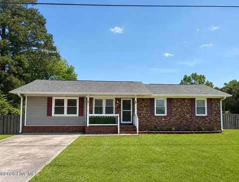 8 Sheffield Rd, Jacksonville, NC 28546