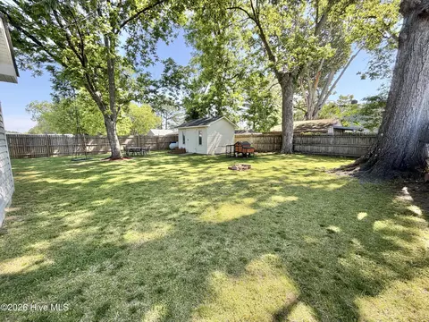 Exterior - 4155 Lee St, Ayden, NC 28513 photo 3 of 4