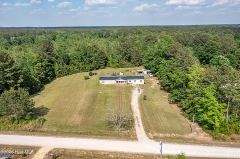 134 Gowens Rd, Bladenboro, NC 28320