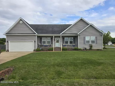 112 Bay Leaf Dr, Currituck, NC 27929