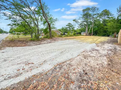 110 Dow Rd N, Carolina Beach, NC 28428