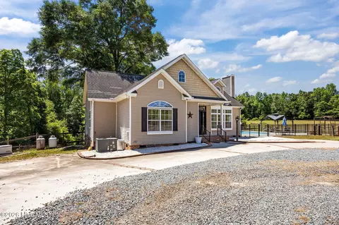 Exterior - 435 Thomas Way, Cameron, NC 28326 photo 3 of 20