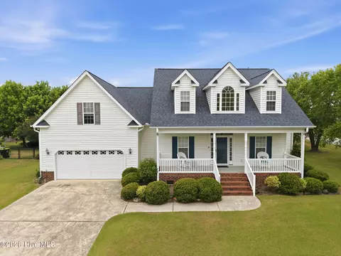 106 Magnolia Dr, Winterville, NC 28590