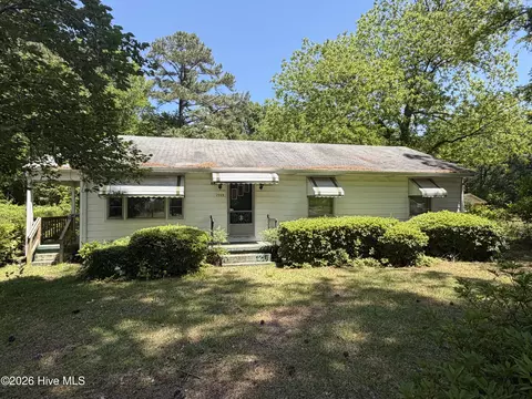2340 Meadowbrook Rd, Rocky Mount, NC 27801