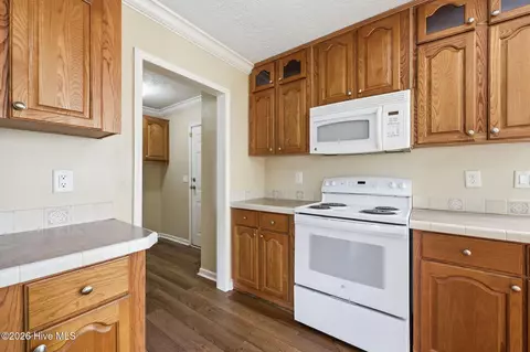 Kitchen - 66 Warrens Way, Chocowinity, NC 27817 photo 3 of 4