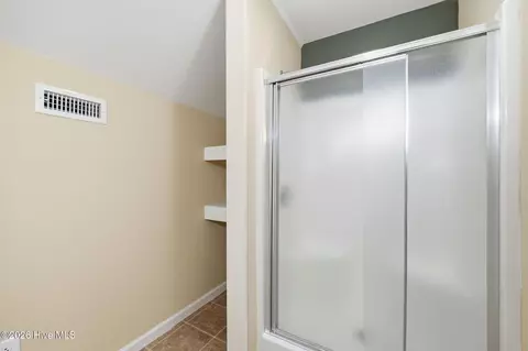 Bath - 66 Warrens Way, Chocowinity, NC 27817 photo 4 of 4
