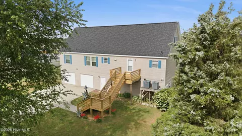 Exterior - 66 Warrens Way, Chocowinity, NC 27817 photo 2 of 6