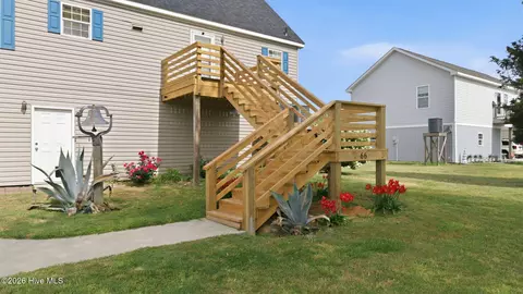 Exterior - 66 Warrens Way, Chocowinity, NC 27817 photo 3 of 6