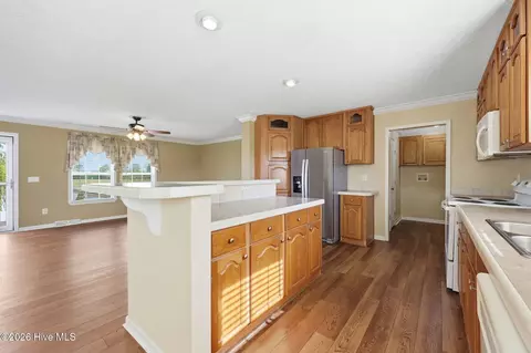 Kitchen - 66 Warrens Way, Chocowinity, NC 27817 photo 2 of 4