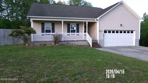 311 Otter Creek Ct, Richlands, NC 28574