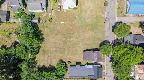 202 E Albemarle St, Edenton, NC 27932 photo 6