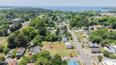 202 E Albemarle St, Edenton, NC 27932 photo 4